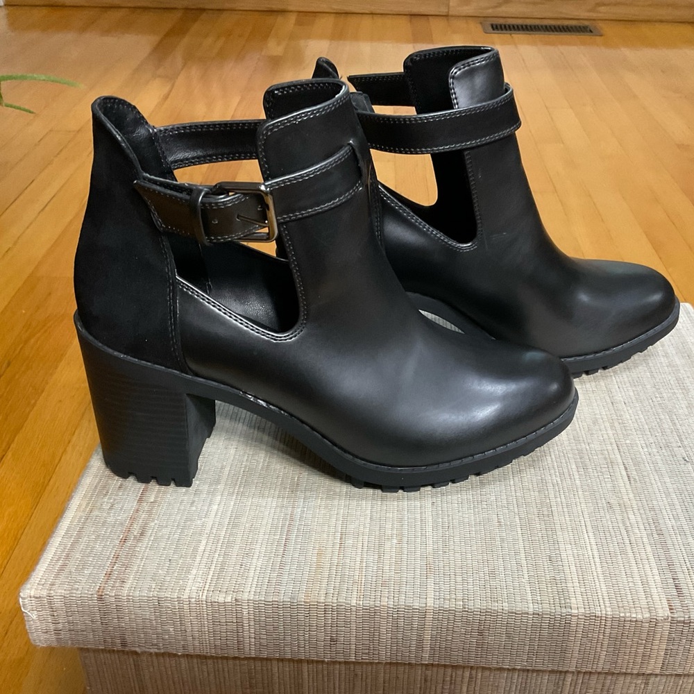 ZARA chunky soles ankle booties
